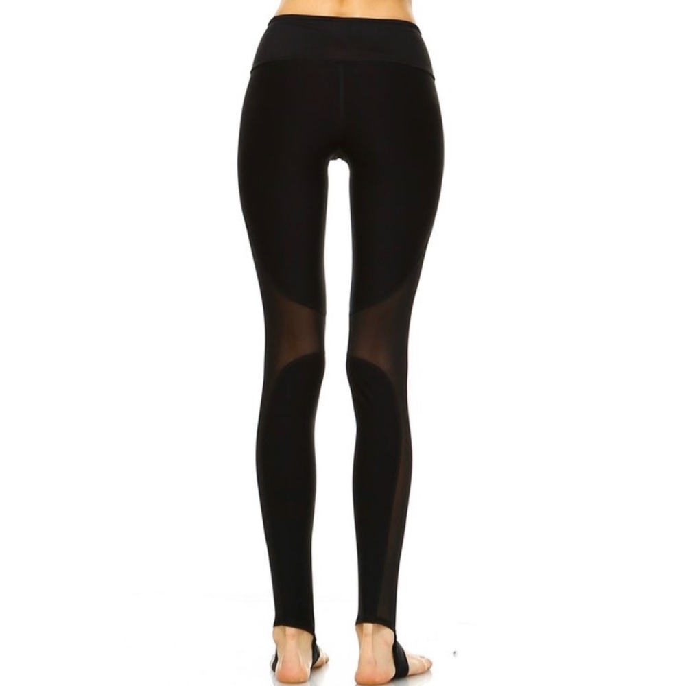 Mesh Paneled Strirrup Yoga Leggings - Picture 5 of 6